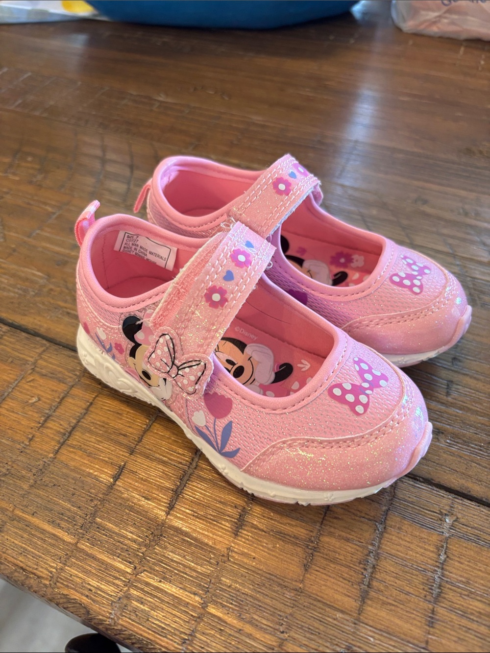 Disney Pink Minnie Mouse Sparkle Mary Jane Sneakers New Without Tag